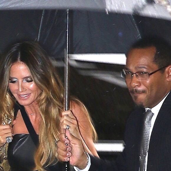 Heidi Klum arrive sous la pluie pour le tournage de 'America's Got Talent' à New York le 23 juin 2017.