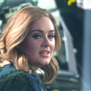 La chanteuse Adele sur le plateau du "Today Show" à New York le 25 novembre 2015