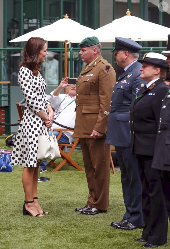 Kate Middleton, duchesse de Cambridge, lors de l'ouverture du tournoi de tennis de Wimbledon à Londres, le 3 juillet 2017.