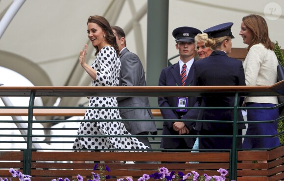 Kate Middleton, duchesse de Cambridge, lors de l'ouverture du tournoi de tennis de Wimbledon à Londres, le 3 juillet 2017.