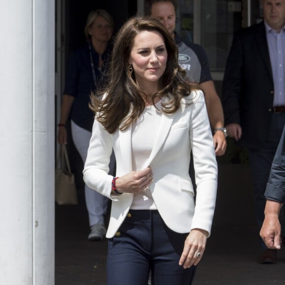 Catherine Kate Middleton assiste au Land Rover Roadshow au centre Docklands Sailing and Watersports de Londres le 16 juin 2017.