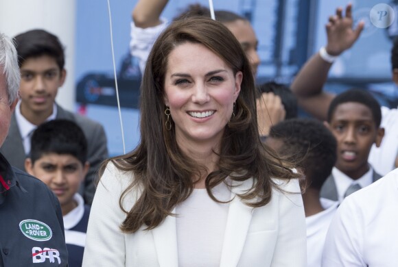 Catherine Kate Middleton assiste au Land Rover Roadshow au centre Docklands Sailing and Watersports de Londres le 16 juin 2017.