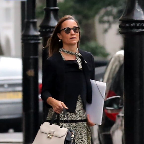 Exclusif - Pippa Middleton à Londres le 27 juin 2017, de retour de sa très longue lune de miel avec James Matthews.