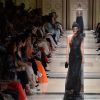 Défilé Giorgio Armani Privé, collection Haute Couture automne-hiver 2017/18 au Palais de Chaillot. Paris, le 4 juillet 2017.