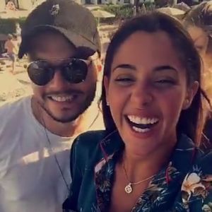 Coralie Porrovecchio et Noam Adams (petit frère de Kev Adams), le 6 juillet 2017 à Ibiza.