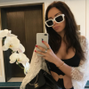 Nabilla en bikini dans les couloirs de son hôtel, le 3 juin 2017 à Dubaï.