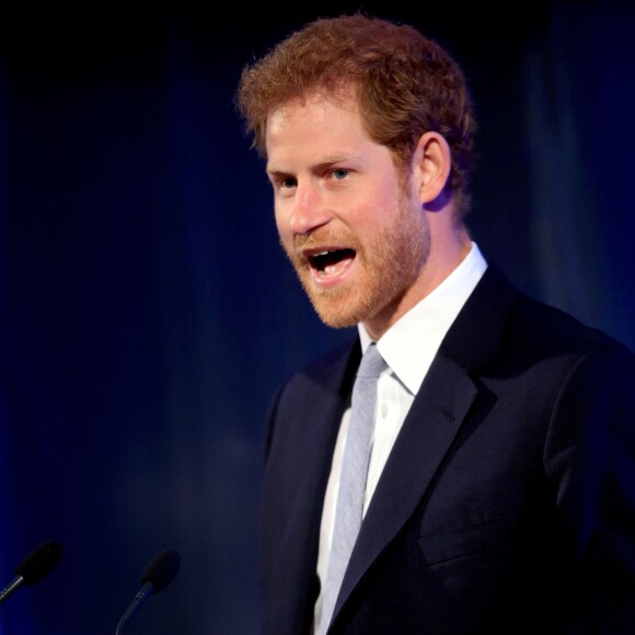 Le prince Harry en visite au "Leeds Leads : Encouraging Happy Young Minds" à Leeds. Le 6 juillet 2017