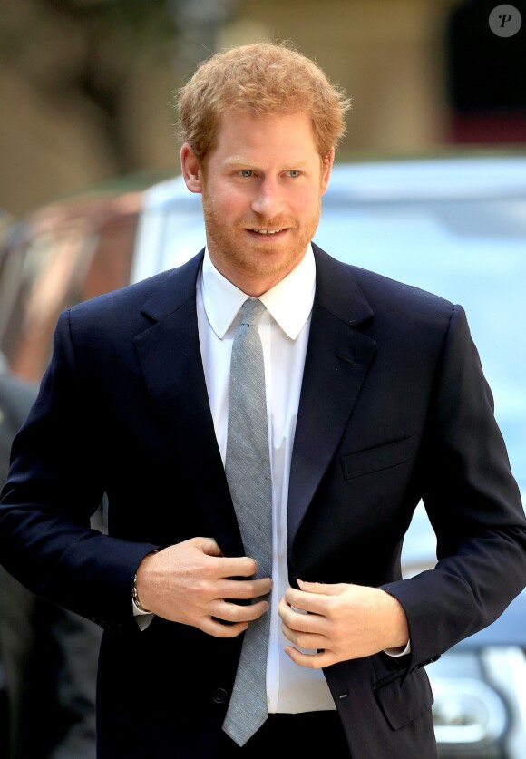 Le prince Harry en visite au "Leeds Leads : Encouraging Happy Young Minds" à Leeds. Le 6 juillet 2017