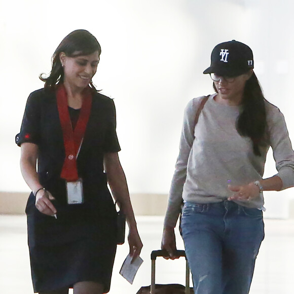 Meghan Markle au départ de l'aéroport de Toronto pour rentrer à Londres le 25 juin 2017.