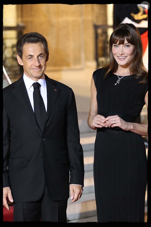 Nicolas Sarkozy et sa femme Carla Bruni-Sarkozy - Dîner d'Etat au palais de l'Elysée en l'honneur du président de la République populaire de Chine Hu Jintao et sa femme liu Yongqing, le 4 novembre 2010.