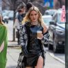 Exclusif - Hilary Duff vêtue d'une tenue très sexy sur le tournage de la nouvelle saison de 'Younger' à New York, le 3 avril 2017