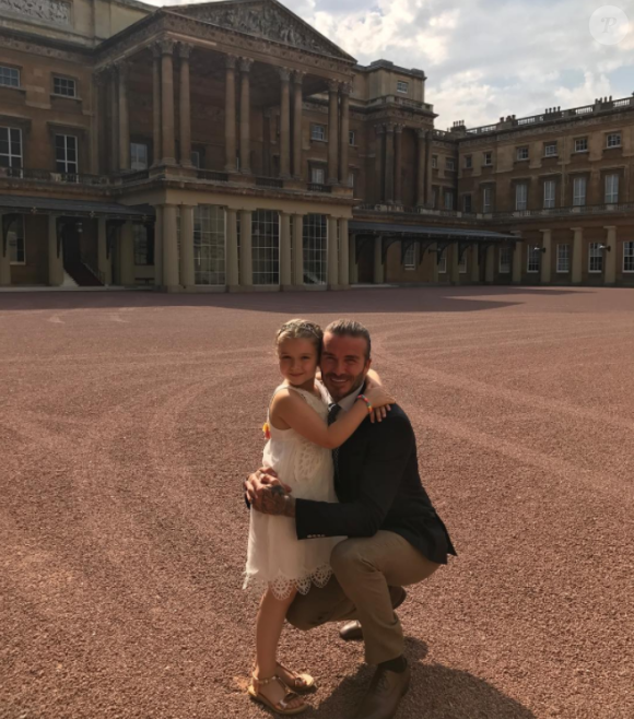 Harper Beckham a eu la chance de fêter en juillet 2017 son 6e anniversaire au palais de Buckingham, à Londres, où le duc et la duchesse d'York organisaient un goûter privé. David Beckham a partagé quelques images du bonheur de sa fille sur son compte Instagram.