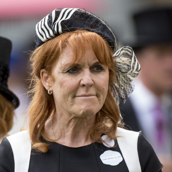 Sarah Ferguson assiste aux courses du Royal Ascot le 23 juin 2017.