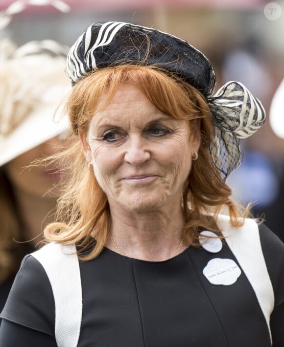 Sarah Ferguson assiste aux courses du Royal Ascot le 23 juin 2017.