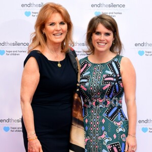 Sarah Ferguson avec sa fille la princesse Eugenie d'York au gala End the Silence aux studios Abbey Road le 31 mai 2017.