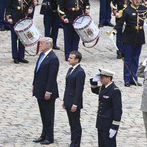 Cérémonie d'accueil du président Donald Trump par Emmanuel Macron, président de la République, à l'Hôtel National des Invalides à Paris le 13 juillet 2017. © Pierre Perusseau / Bestimage French