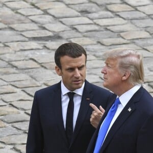 Donald Trump par Emmanuel Macron à l'Hôtel National des Invalides à Paris le 13 juillet 2017. © Pierre Perusseau / Bestimage