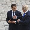 Donald Trump par Emmanuel Macron à l'Hôtel National des Invalides à Paris le 13 juillet 2017. © Pierre Perusseau / Bestimage