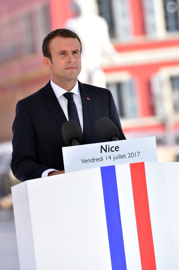 Le président de la République Emmanuel Macron lors de la cérémonie d'hommage aux victimes de l'attentat du 14 juillet 2016 à Nice, le 14 juillet 2017. © Bruno Bébert/Bestimage
