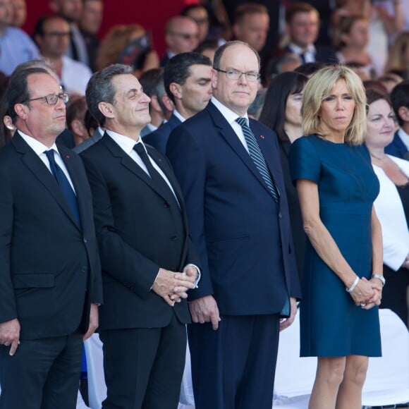 François Hollande, Nicolas Sarkozy, le prince Albert II de Monaco, Brigitte Macron (Trogneux) lors de la cérémonie d'hommage aux victimes de l'attentat du 14 juillet 2016 à Nice, le 14 juillet 2017. © Cyril Moreau/Bestimage  Commemorative ceremony marking the first anniversary of the jihadist truck attack which killed 86 people in Nice, southern France, on Bastille Day, on July 14, 2017.14/07/2017 - Nice