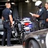 Exclusif - Justin Bieber se fait arrêter par la police à son arrivée au volant de son nouveau Mercedes Benz G Wagon devant l'hôtel Montage à Beverly Hills, le 15 juillet 2017