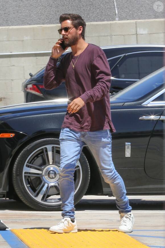 Exclusif - Scott Disick arrive dans les studios de l' émission " Keeping up with the Kardashians " Le 17 Juin 2017