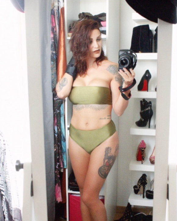Julia Paredes en bikini sur Instagram, le 17 juillet 2017.