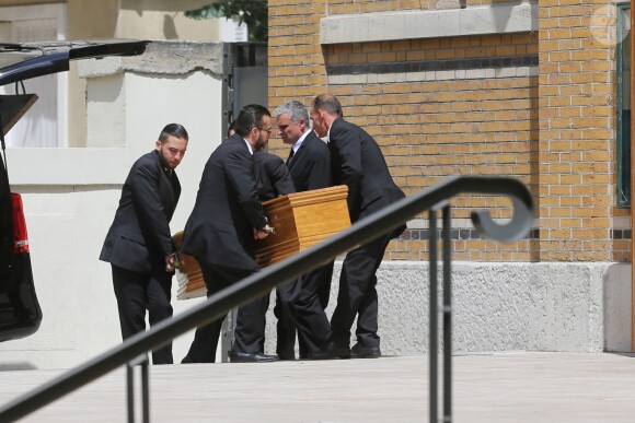 Cercueil de Ludovic Chancel - Obsèques de Ludovic Chancel, le fils de Sheila, en l'église Notre dame d'Ey­lau à Paris, le 17 juillet 2017. Il a ensuite été enterré au cimetière des Arches à Louveciennes.