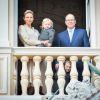 Le prince Albert II de Monaco et la princesse Charlene avec leurs enfants le prince Jacques et la princesse Gabriella au balcon du palais princier lors de la procession de la Sainte Dévote à Monaco, le 27 janvier 2017. © Michael Alesi / Bestimage