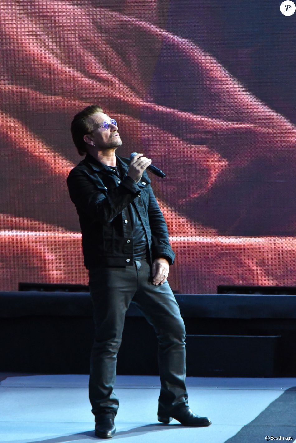 Bono Concert De U2 Lors De Leur Tournee The Joshua Tree Tour Au Stade De France A Saint Denis Le 25 Juillet 2017 C Lionel Urman Bestimage Purepeople