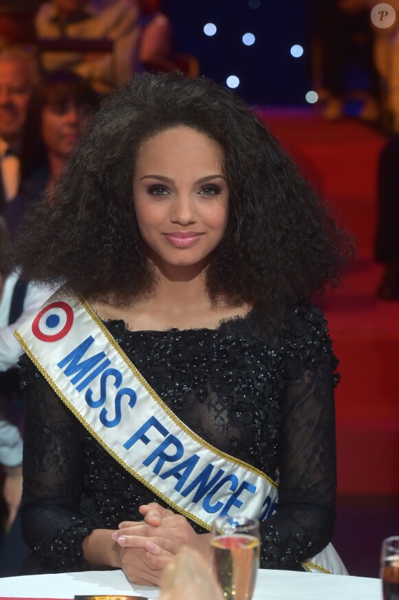 Exclusif - Miss France 2017 Alicia Aylies - Enregistrement de l'émission "Le plus grand cabaret du monde" à La Plaine Saint-Denis, diffusée le 8 avril 2017. Le 4 avril 2017 © Giancarlo Gorassini / Bestimage  No Web No Blog pour Belgique et Suisse04/04/2017 - Paris