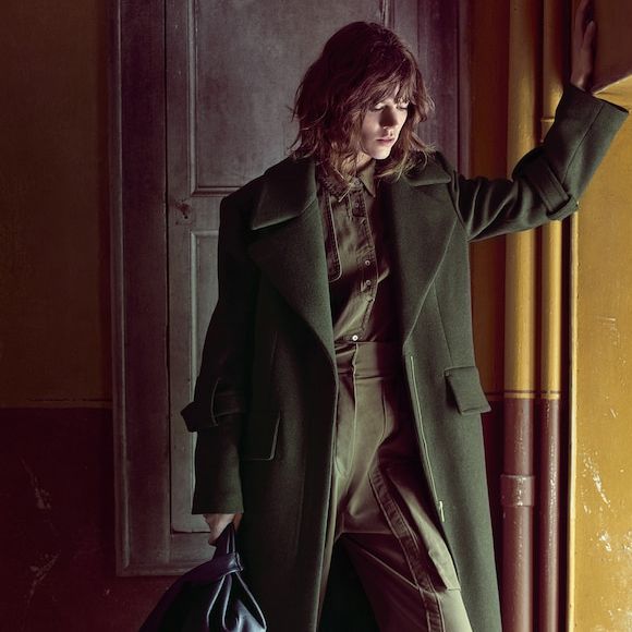 Freja Beha Erichsen sur la campagne automne-hiver 2017 de Mango. Photo par Mario Sorrenti.