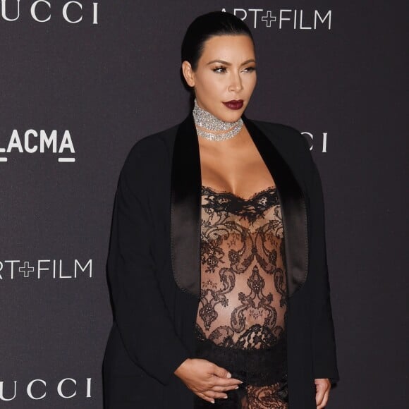 Kim Kardashian, enceinte lors du Gala "The LACMA 2015 Art+Film" en l'honneur de James Turrell et Alejandro Inarritu à Los Angeles, le 7 novembre 2015.07/11/2015 - Los Angeles