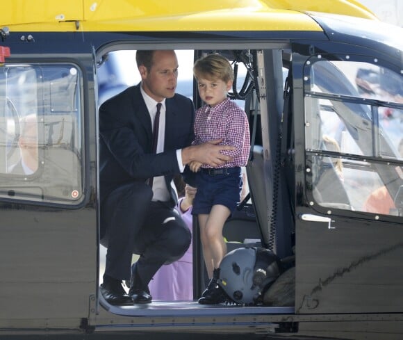 Le prince George de Cambridge le 21 juillet 2017 à Hambourg lors du départ des Cambridge d'Allemagne après leur visite officielle.