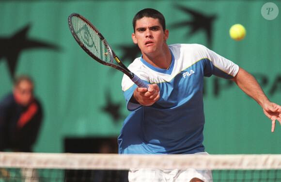 Mark Philippoussis à Roland Garros en 2000.