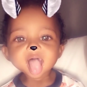 Saint West jouant avec Kim Kardashian sur Snapchat le 28 juillet 2017