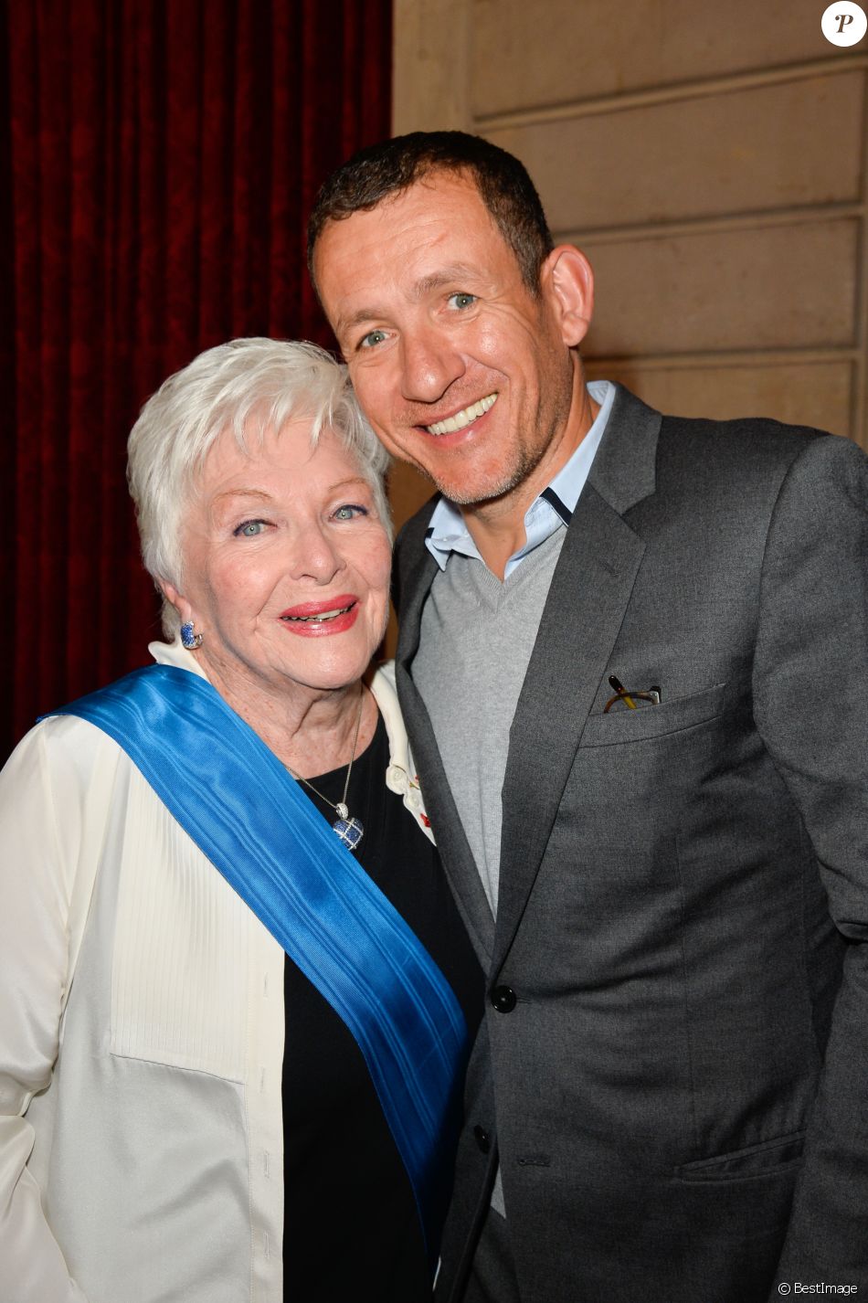Exclusif Line Renaud Et Dany Boon Lors De L Elevation De L Renaud Au Rang De Grand Croix De L Ordre National Du Merite Au Palais De L Elysee A Paris Le 23 Purepeople