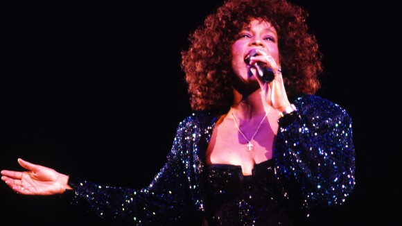 Whitney Houston : Pour son anniversaire, Brandy et Monica se clashent