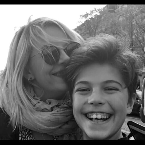 Enzo, le fils de Benjamin Castaldi et Flavie Flament, a bien grandi.