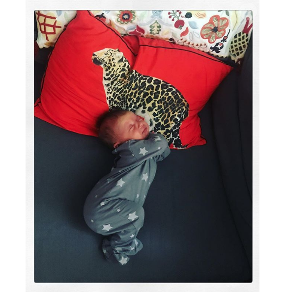 Camille Seydoux poste des photos de sa fille Ava Bella, née le 30 juin 2017.