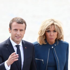 Le président de la République Emmanuel Macron et sa femme Brigitte Macron (Trogneux) lors du défilé du 14 juillet (fête nationale), place de la Concorde, à Paris, le 14 juillet 2017, avec comme invité d'honneur le président des Etats-Unis. © Dominique Jacovides/Sébastien Valiela