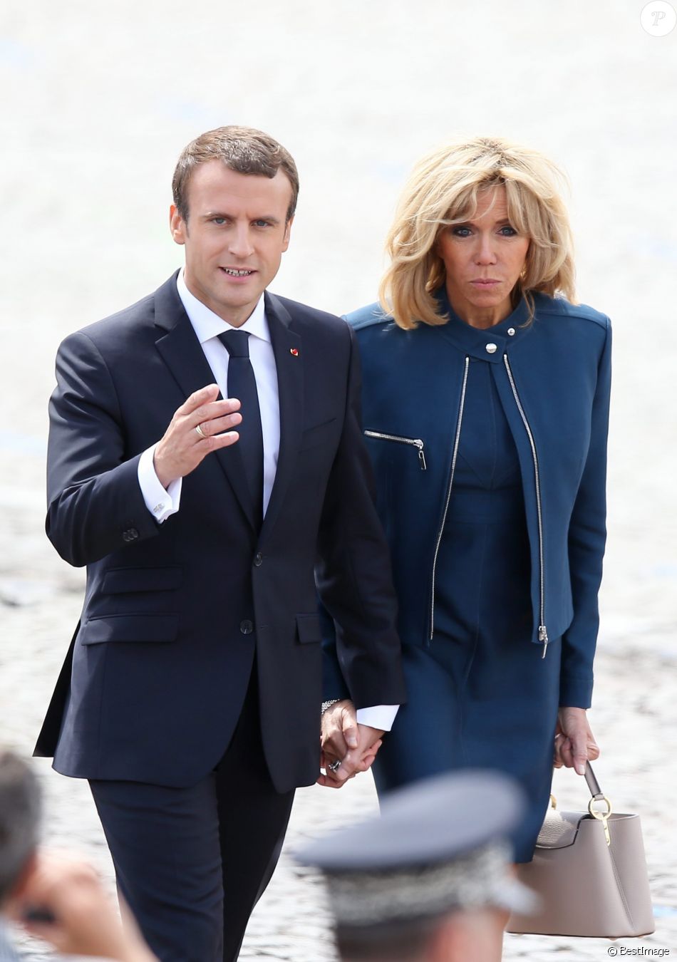 Le président de la République Emmanuel Macron et sa femme ...