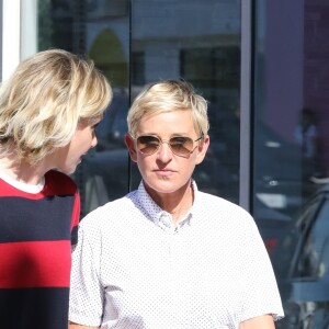 Exclusif - Ellen DeGeneres et sa femme Portia de Rossi se promènent à Los Angeles le 20 juin 2017.