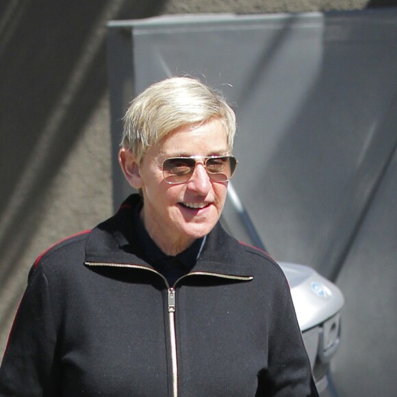 Ellen DeGeneres et sa femme Portia De Rossi à la sortie d'un salon de coiffure à West Hollywood, le 24 février 2017