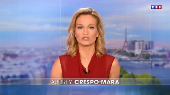 Audrey Crespo-Mara lors de son JT de 20h, le 18 août 2017. (capture d'écran)
