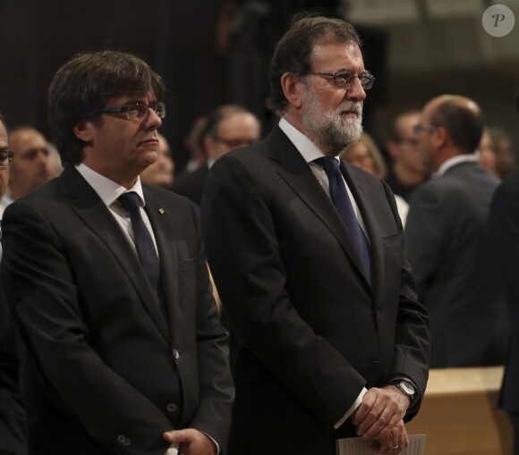 Carles Puidgemont (président de la Catalogne) et Mariano Rajoy (Premier ministre) ont assisté le 20 août 2017 à une messe solennelle à la mémoire des victimes de l'attaque terroriste de La Rambla et de Cambrils, en la basilique de la Sagrada Familia à Barcelone.