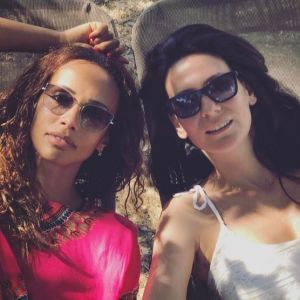 Sonia Rolland et Marie Drucker, en vacances. Août 2017