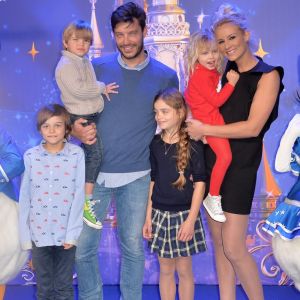 Elodie Gossuin, Bertrand Lacherie et leurs 4 enfants Rose Lacherie, Jules Lacherie, Joséphine Lacherie, Léonard Lacherie - 25e anniversaire de Disneyland Paris à Marne-La-Vallée le 25 mars 2017 © Veeren Ramsamy / Bestimage