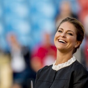 La princesse Madeleine de Suède lors de l'ouverture des championnats d'Europe d'attelage, de dressage, de para-dressage et de saut d'obstacles Longines Fédération Equestre Internationale (FEI) à Göteborg, Suède, le 21 août 2017. Quelques jours plus tard, Madeleine annonçait, le 27 août, être enceinte de son troisième enfant.