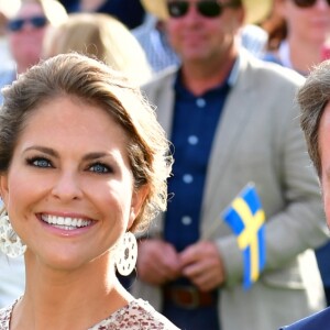 La princesse Madeleine et Christopher O'Neill lors des célébrations du 40e anniversaire de la princesse Victoria de Suède sur l'île d'Oland le 14 juillet 2017. Le couple a annoncé le 27 août 2017 attendre un troisième enfant.